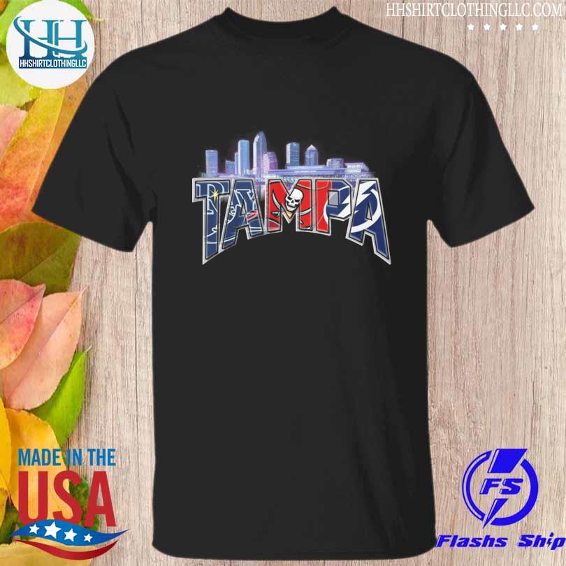 Funny tampa bay buccaneers and tampa bay lightning skyline 2023 shirt